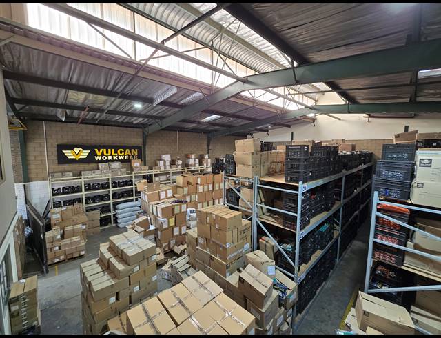 428M² WAREHOUSE TO LET IN MEADOWDALE